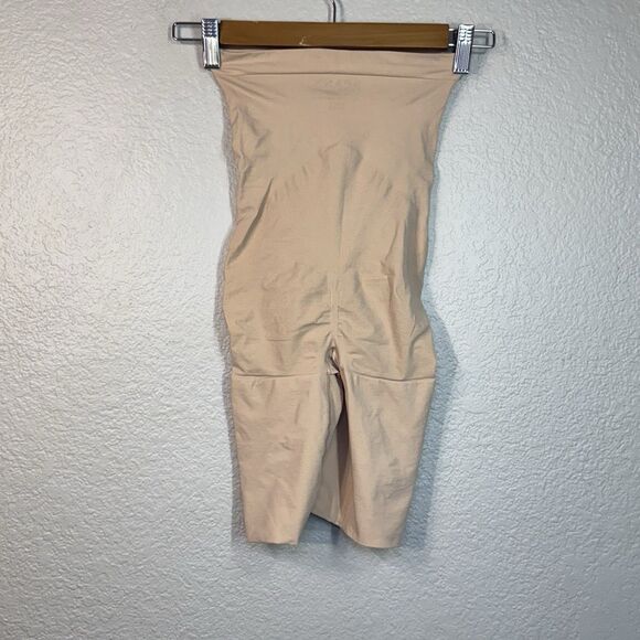 Spanx Power Series Mid Thigh Sculpting Shorts Beige Shapewear Smoothing Women L - Picture 2 of 6